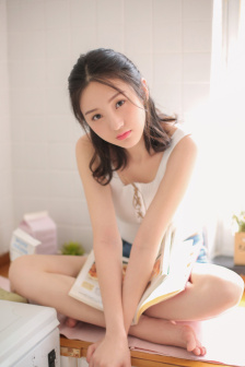 爱矢峰子